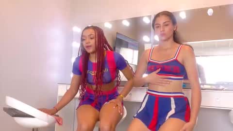 Snapshot of littlejennifer18 chatting on April 17, 2026, 4:54 pm Tip us ask our names online show from April 17, 2026, 4:54 pm