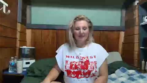 Snapshot of littlelisa1 chatting on February 17, 2026, 4:53 am lisanixs online show from February 17, 2026, 4:53 am