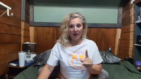 lisanixs online show from May 11, 2026, 12:38 am