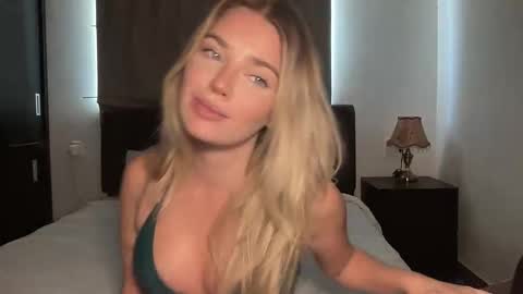 Snapshot of littlemaryjane19 chatting on November 8, 2025, 4:23 am Marciabrady online show from November 8, 2025, 4:23 am