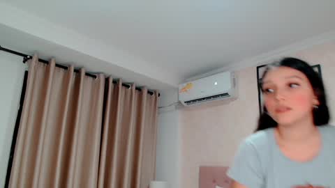 Sarahs Room online show from January 4, 2025, 4:01 am