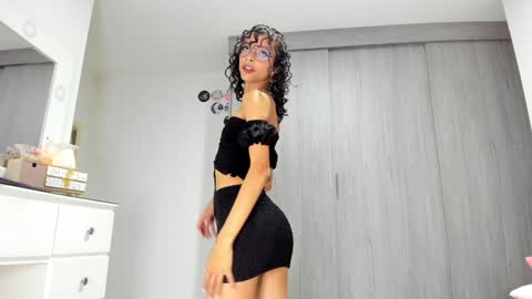 Luna online show from January 3, 2025, 1:05 am