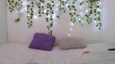 Moon online show from April 2, 2026, 2:31 am