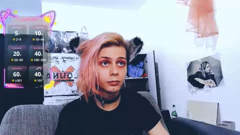 Snapshot of littlepinkcat chatting on October 9, 2025, 9:29 am Felix online show from October 9, 2025, 9:29 am