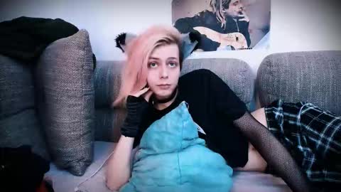 Snapshot of littlepinkcat chatting on October 27, 2025, 2:54 pm Felix online show from October 27, 2025, 2:54 pm