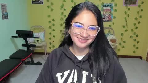 Snapshot of littleprety6969 chatting on June 22, 2026, 2:35 am Mia Wednesday to Sunday 730 am to 1030 am Colombian Hour D online show from June 22, 2026, 2:35 am