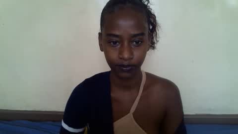 littlesandie online show from November 10, 2025, 5:28 am