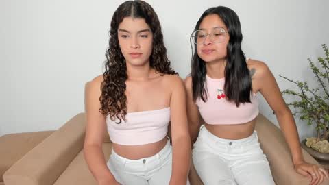 - Eileen - Izzy - Stiven online show from January 8, 2026, 12:46 am