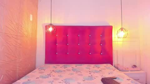 littlesophiie_ online show from March 5, 2025, 11:28 am