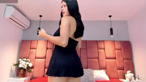 littlevaale online show from October 18, 2025, 11:33 am