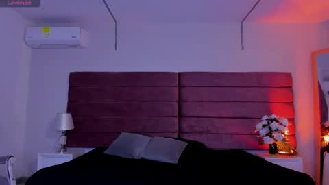 littlevaale online show from December 5, 2025, 10:35 am