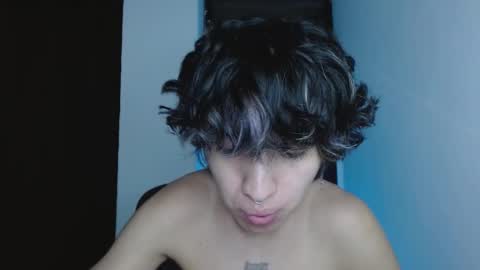 Snapshot of littlextrem chatting on January 19, 2026, 5:44 am Eros online show from January 19, 2026, 5:44 am