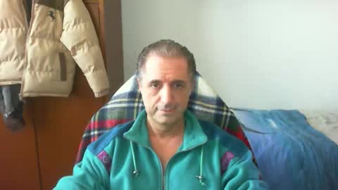 liuk53 online show from April 5, 2026, 12:35 pm