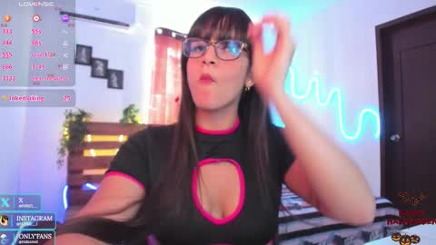 Snapshot of livfabi_ chatting on October 20, 2025, 5:24 pm Livfabi  online show from October 20, 2025, 5:24 pm