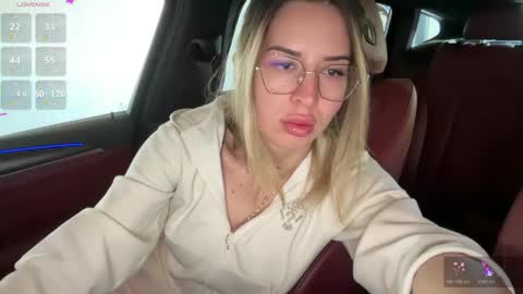 OnlyFans livia77   twitter liv20 4u online show from April 27, 2026, 6:11 am