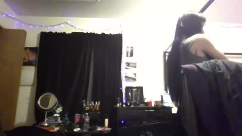 Snapshot of livmirage chatting on January 7, 2026, 8:28 am Liv Mirage online show from January 7, 2026, 8:28 am