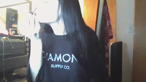 Snapshot of livmirage chatting on February 4, 2026, 8:14 pm Liv Mirage online show from February 4, 2026, 8:14 pm