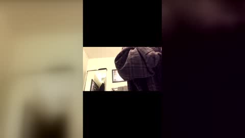 Snapshot of livmirage chatting on February 22, 2026, 11:25 pm Liv Mirage online show from February 22, 2026, 11:25 pm