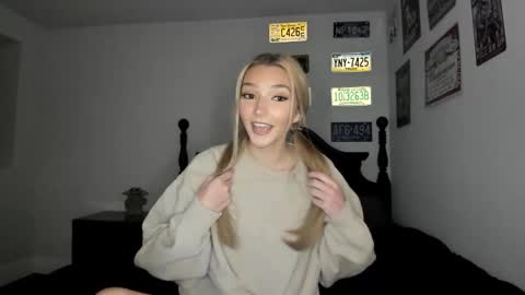 Livvy online show from March 19, 2026, 4:49 am