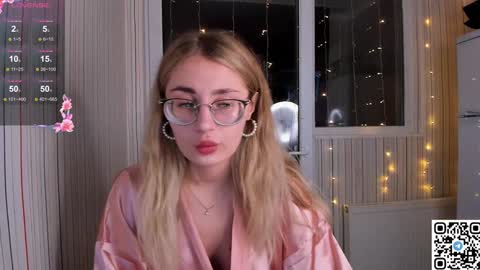 Snapshot of livyybosom chatting on January 18, 2025, 6:32 pm My name is Livy Nice to meet you Thumbs up please its important online show from January 18, 2025, 6:32 pm