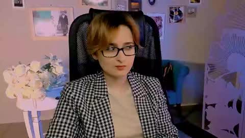 LixeLuna online show from May 22, 2026, 6:31 am