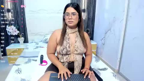 Snapshot of liz_ariza4u chatting on February 27, 2026, 2:33 am online show from February 27, 2026, 2:33 am