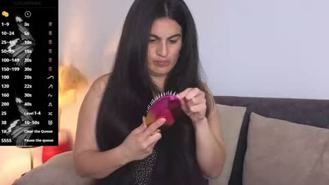 liz online show from February 4, 2025, 8:28 pm