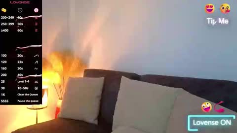 liz online show from March 3, 2025, 3:09 pm