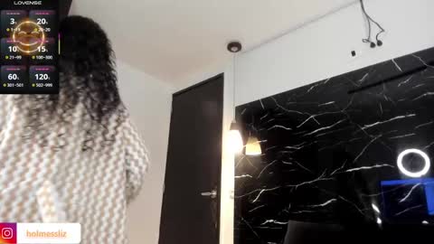 Liz  online show from March 12, 2025, 12:15 pm