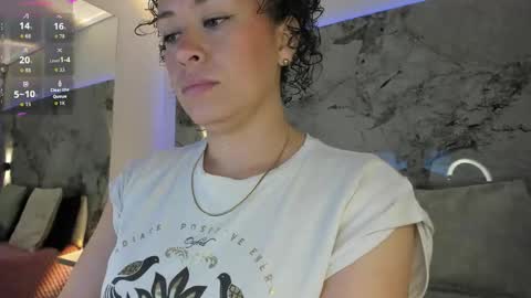 Liz  online show from November 28, 2025, 10:40 am