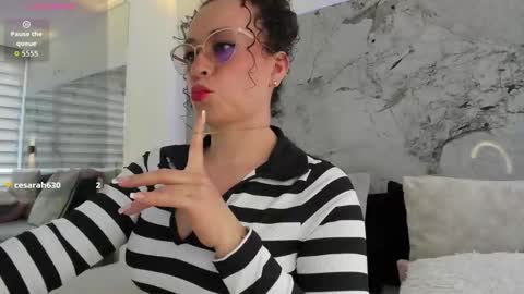 Liz  online show from December 19, 2025, 4:03 pm