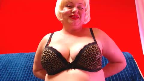 LizaBrazzer online show from April 19, 2026, 10:25 am
