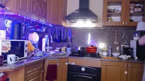 Snapshot of lizacakes chatting on January 21, 2025, 2:15 pm LizaCakes online show from January 21, 2025, 2:15 pm