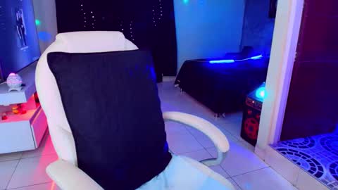 Liza Goth online show from January 26, 2025, 7:42 am