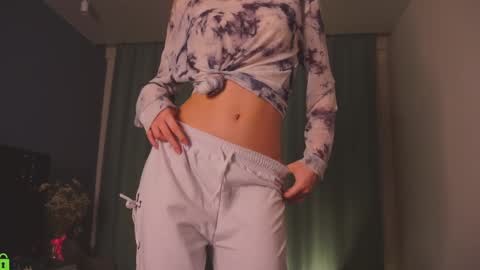 Sunnheart online show from December 13, 2024, 4:49 pm