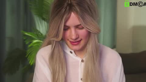 Sunnheart online show from February 8, 2025, 7:27 pm