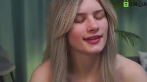 Sunnheart online show from February 26, 2025, 11:48 pm