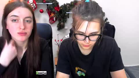 Lizi  online show from January 10, 2025, 1:52 pm