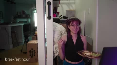 Liselle online show from March 31, 2026, 9:48 pm