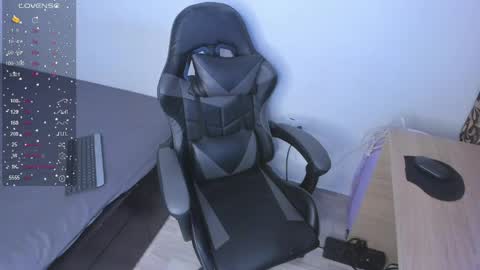 lizycarter online show from April 29, 2026, 9:54 pm