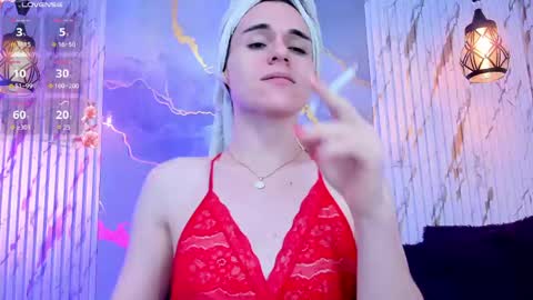 Lizeth  Tatiana Mahecha online show from May 24, 2026, 4:45 pm