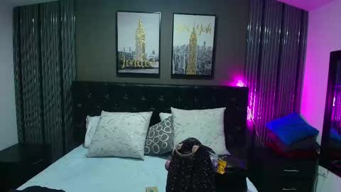 Lizz  online show from October 4, 2025, 11:52 am