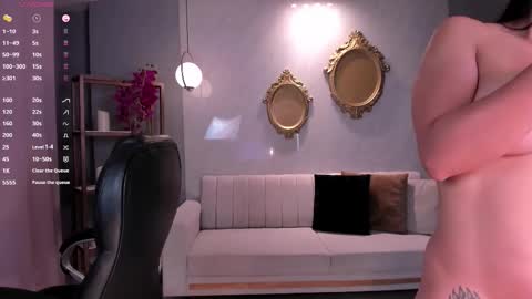 Snapshot of lizzhamilton_ chatting on October 23, 2025, 9:13 pm Lizzi online show from October 23, 2025, 9:13 pm