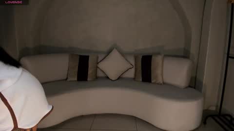 Snapshot of lizzhamilton_ chatting on November 10, 2025, 9:03 pm Lizzi online show from November 10, 2025, 9:03 pm