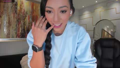 Snapshot of lizzhamilton_ chatting on February 26, 2026, 8:52 pm Lizzi online show from February 26, 2026, 8:52 pm