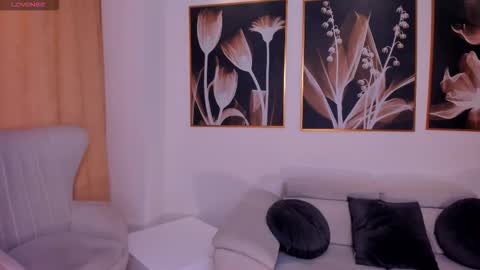 Snapshot of lizzhamilton_ chatting on March 1, 2026, 5:15 pm Lizzi online show from March 1, 2026, 5:15 pm