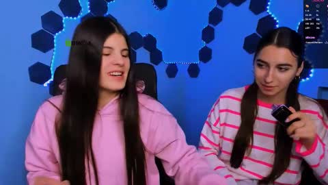 lizzie_boom online show from December 22, 2025, 8:22 am