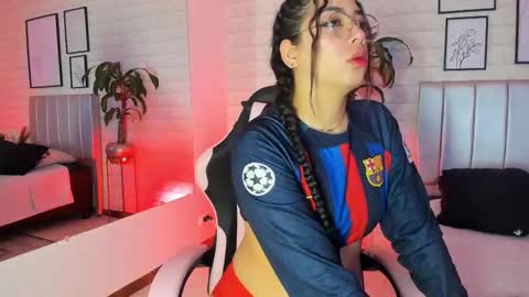  Lizzie  online show from February 13, 2026, 12:01 pm