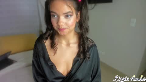 lizzieamber online show from December 29, 2024, 8:22 am