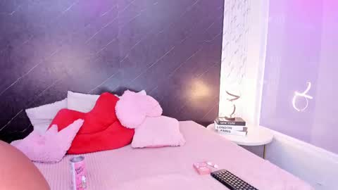 I am Lizz online show from October 5, 2025, 12:03 pm